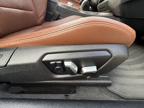 Used 2017 BMW 230i xDrive Convertible image 27