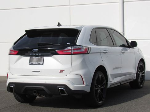 Used 2022 Ford Edge ST w/ Equipment Group 401A image 6