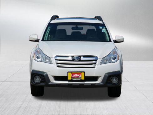 Used 2013 Subaru Outback 2.5i Premium AWD/4WD image 2