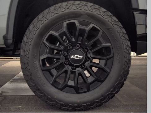 Certified 2025 Chevrolet Silverado 2500 Custom w/ Custom Value Package image 11