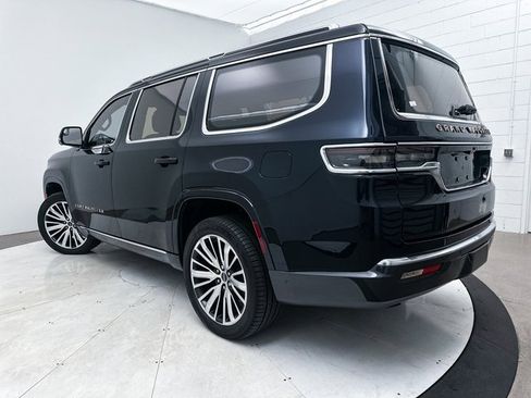 Used 2022 Jeep Grand Wagoneer Series III image 2