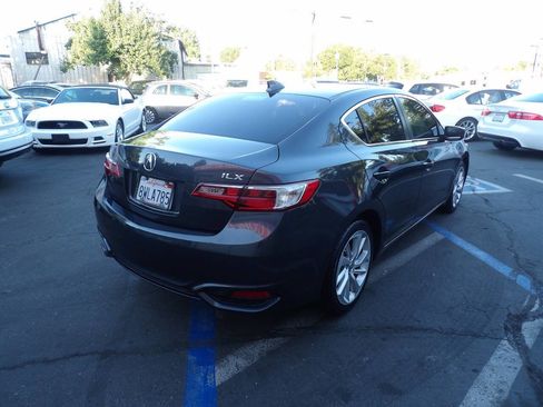Used 2016 Acura ILX FWD image 3