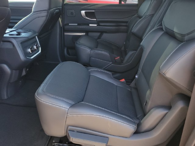 New 2027 Ford Expedition Max Platinum w/ Stealth Performance Package AWD/4WD image 7
