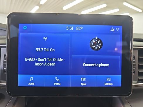 Used 2021 Ford Explorer XLT w/ Equipment Group 202A AWD/4WD image 23