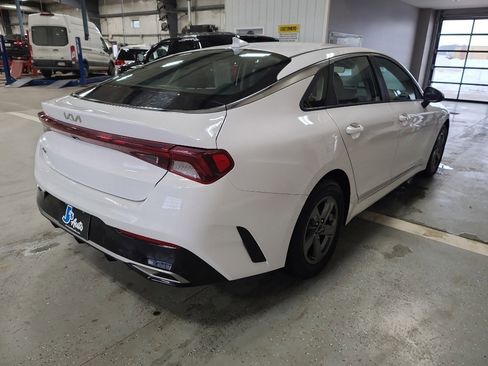 Used 2022 Kia K5 LXS image 5
