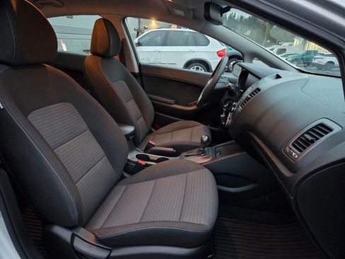 Used 2016 Kia Forte LX w/ LX Popular Plus Package image 17