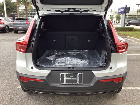 Used 2026 Volvo XC40 B5 Plus w/ Protection Package Premier AWD/4WD image 35