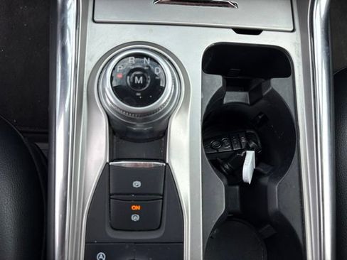 Used 2020 Ford Explorer XLT w/ Equipment Group 202A AWD/4WD image 13