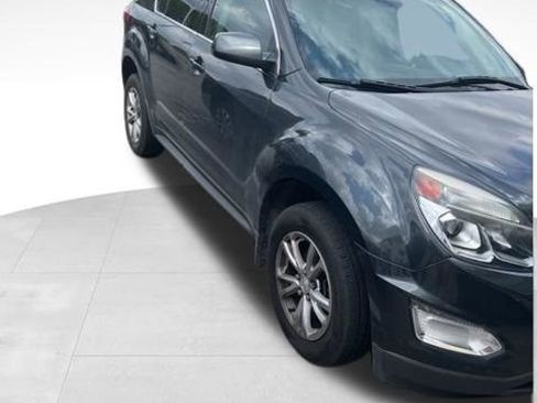 Used 2017 Chevrolet Equinox LT w/ Convenience Package image 5