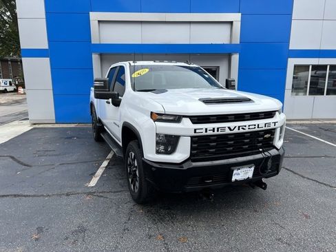 Used 2020 Chevrolet Silverado 2500 Custom w/ Custom Convenience Package image 3