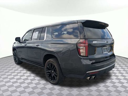 Used 2021 Chevrolet Suburban High Country w/ Premium Package RWD image 3