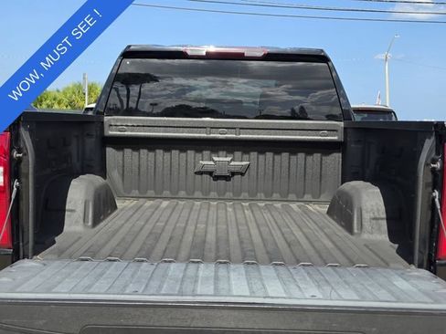Used 2021 Chevrolet Silverado 1500 LT Trail Boss w/ Bed Protection Package AWD/4WD image 8