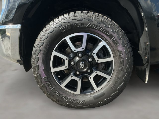 Used 2018 Toyota Tundra SR5 w/ TRD Off Road Package AWD/4WD image 22