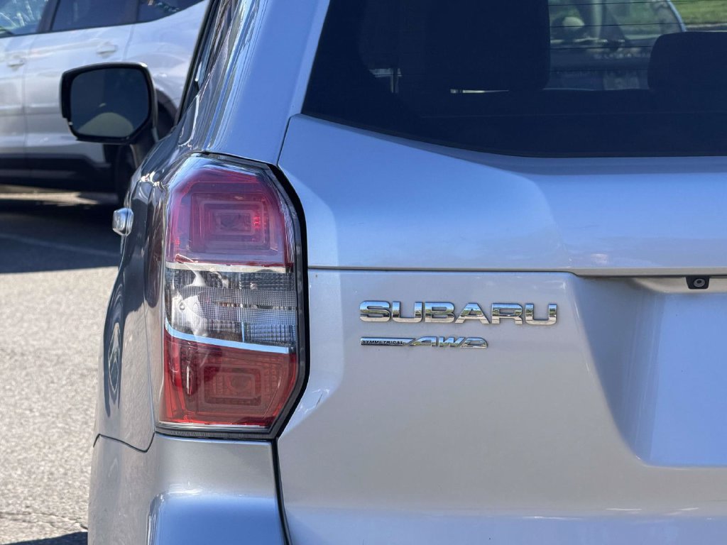 Used 2014 Subaru Forester 2.5i Limited AWD/4WD image 15