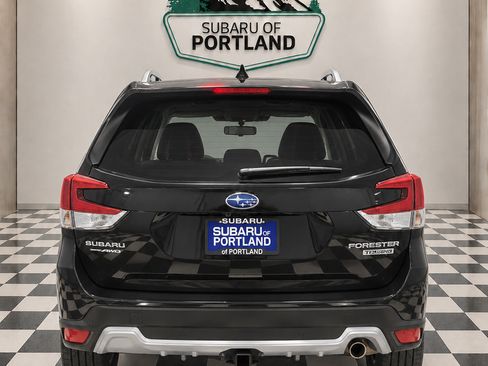 Used 2023 Subaru Forester Touring AWD/4WD image 6