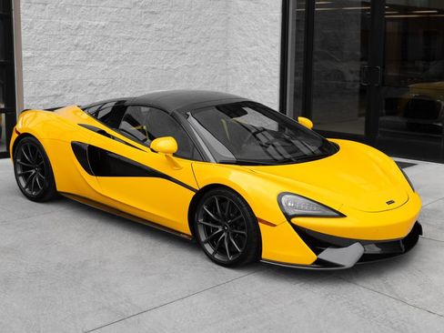 Used 2019 McLaren 570S Spider RWD image 2