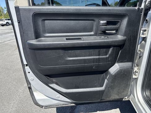 Used 2017 RAM 1500 Express image 19