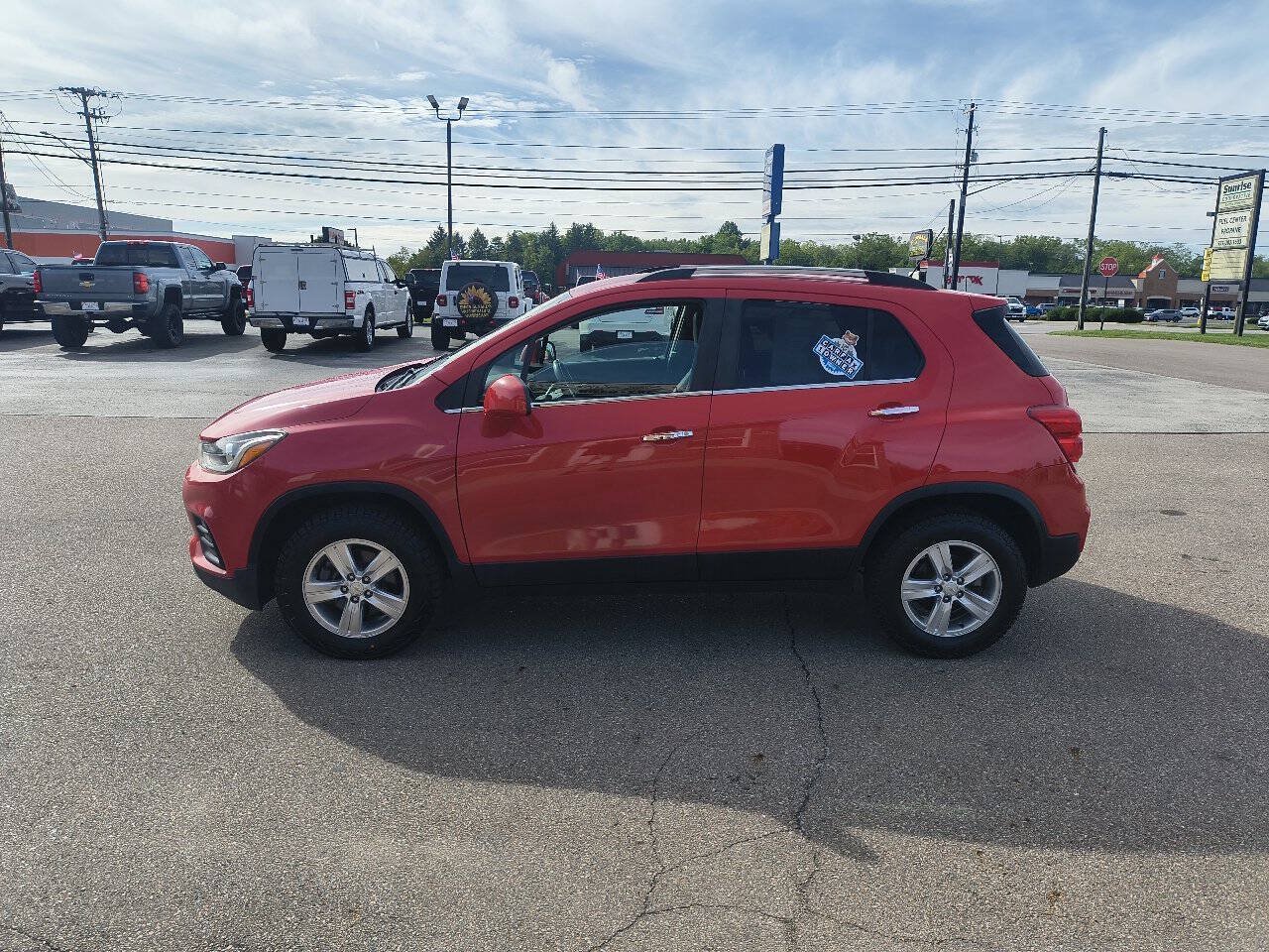 Used 2020 Chevrolet Trax LT w/ LT Convenience Package AWD/4WD image 10