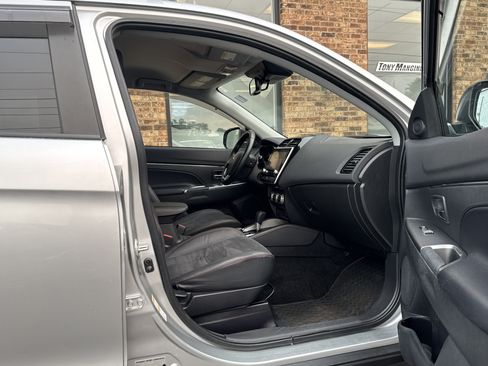 Used 2022 Mitsubishi Outlander Sport SE FWD image 13