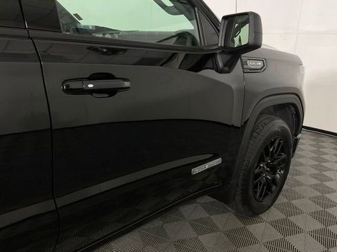 Used 2025 GMC Sierra 1500 Elevation AWD/4WD image 9