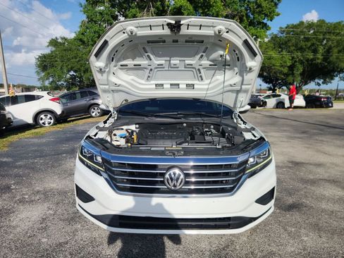 Used 2021 Volkswagen Passat 2.0T SE image 11