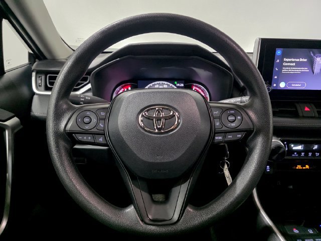 Used 2023 Toyota RAV4 LE AWD/4WD image 16