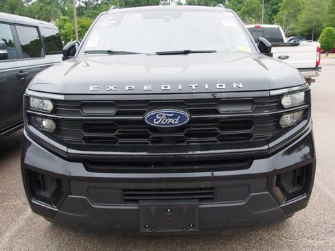 Certified 2025 Ford Expedition Max Active AWD/4WD image 3