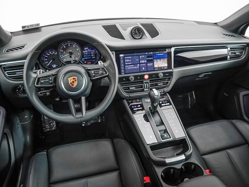 Certified 2026 Porsche Macan S AWD/4WD image 19