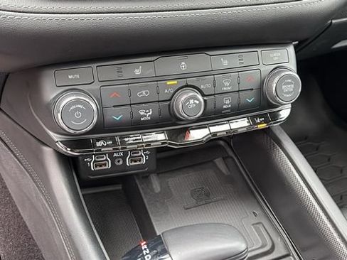 Used 2022 Dodge Durango GT AWD/4WD image 17