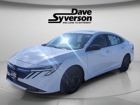 Used 2026 Nissan Sentra SV w/ SV Convenience Package FWD image 1
