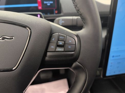 Used 2025 Ford Mustang Mach-E Select w/ Comfort Package Lite image 41