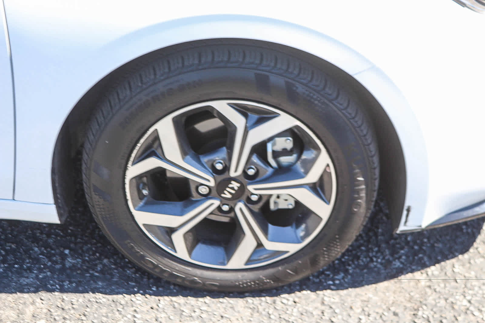 Used 2020 Kia Forte LXS FWD image 12