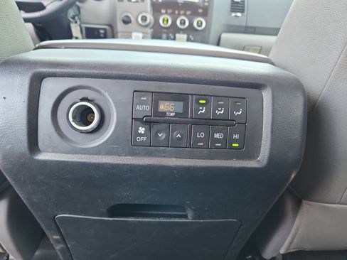 Used 2013 Toyota Sequoia Limited AWD/4WD image 32