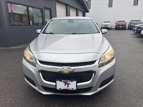 Used 2016 Chevrolet Malibu LT image 8
