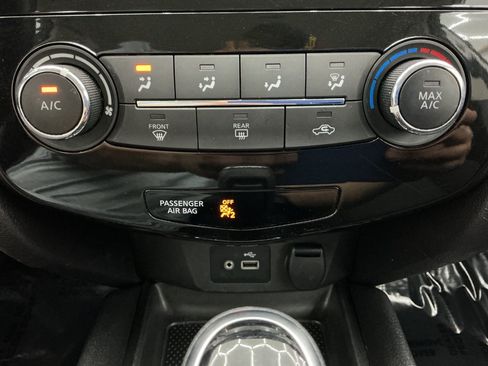 Used 2019 Nissan Rogue Sport S AWD/4WD image 35