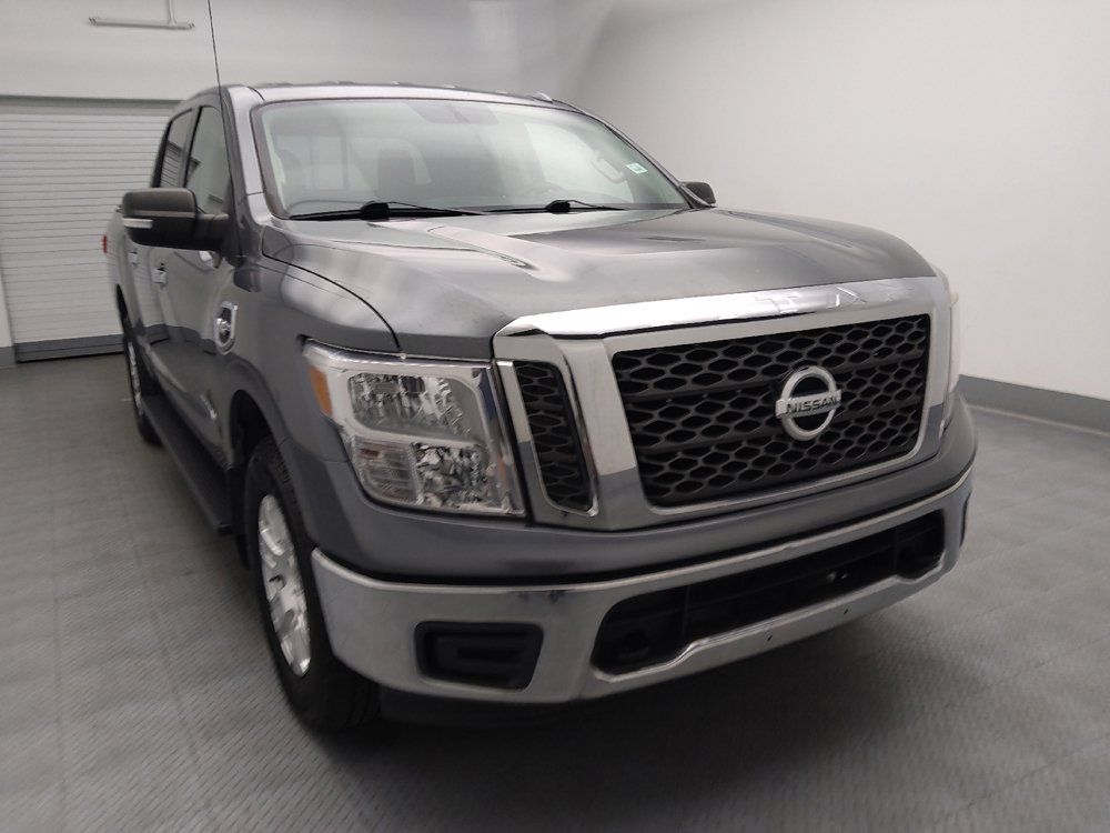 Used 2017 Nissan Titan SV AWD/4WD image 14