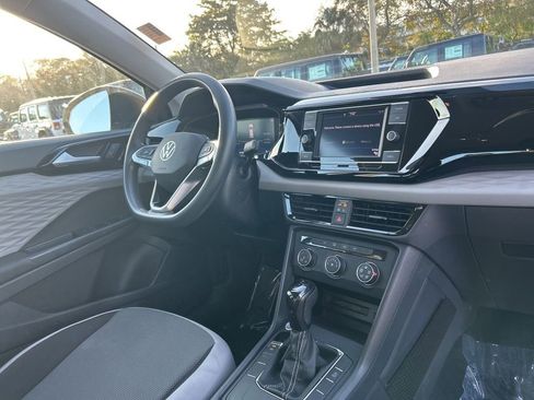 Used 2022 Volkswagen Taos S image 24