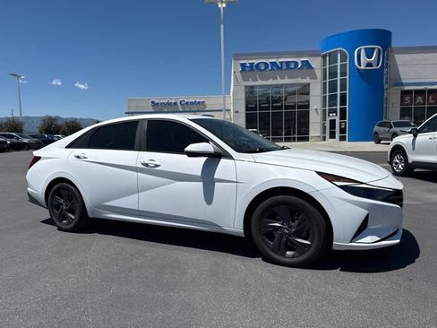 Used 2022 Hyundai Elantra Blue w/ Preferred Accessory Package FWD image 1