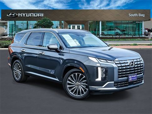 Used 2023 Hyundai Palisade Calligraphy image 1