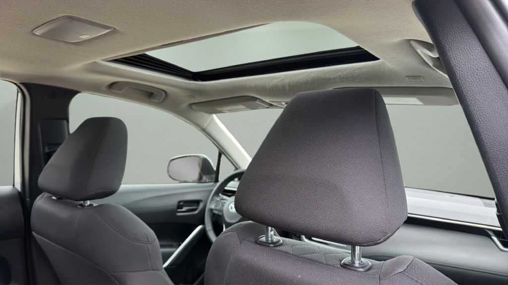 Used 2024 Toyota Corolla Cross LE w/ Moonroof Package AWD/4WD image 16