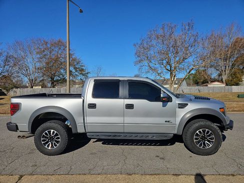 Used 2014 Ford F150 Raptor w/ Equipment Group 801A Luxury image 7