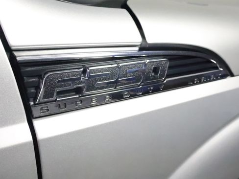 Used 2015 Ford F250 Platinum w/ Snow Plow Prep Package AWD/4WD image 4