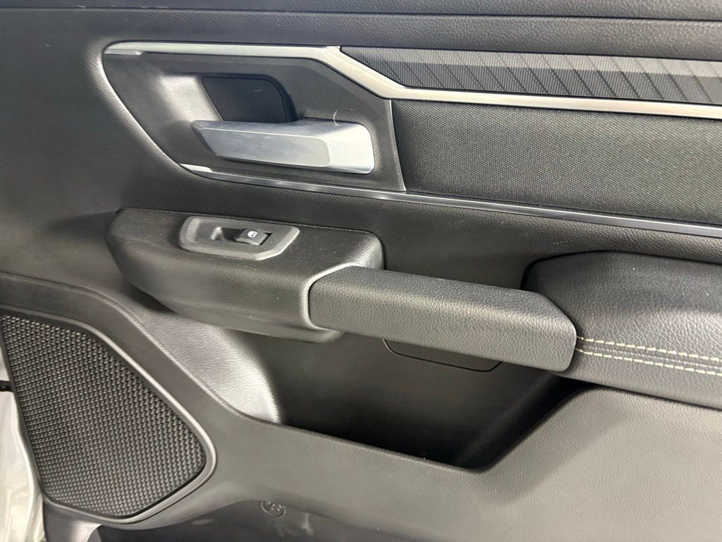 Used 2025 RAM 1500 Big Horn AWD/4WD image 16