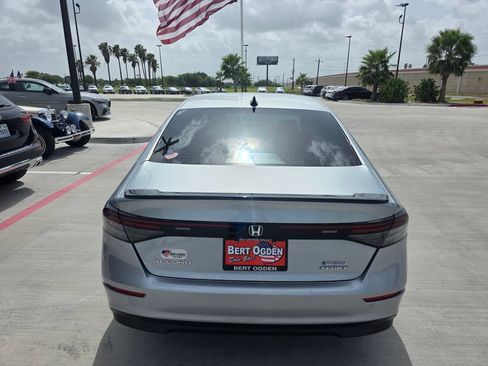 Used 2024 Honda Accord Sport image 6