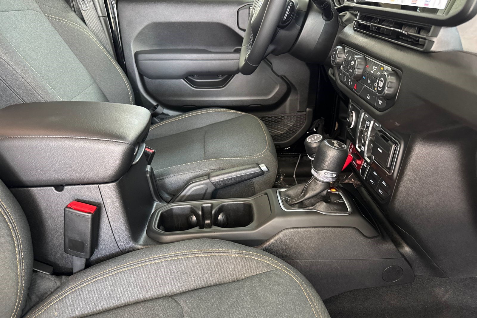 Used 2026 Jeep Wrangler Unlimited Sport AWD/4WD image 20