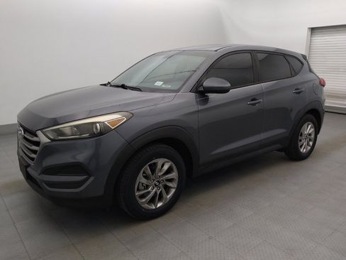 Used 2017 Hyundai Tucson SE image 2