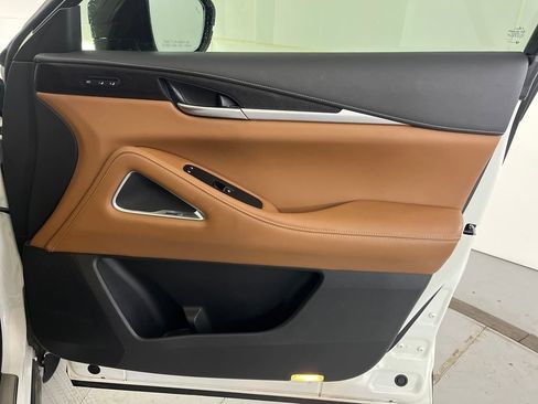 Used 2022 INFINITI QX60 Sensory image 31