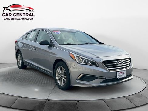 Used 2016 Hyundai Sonata SE image 7