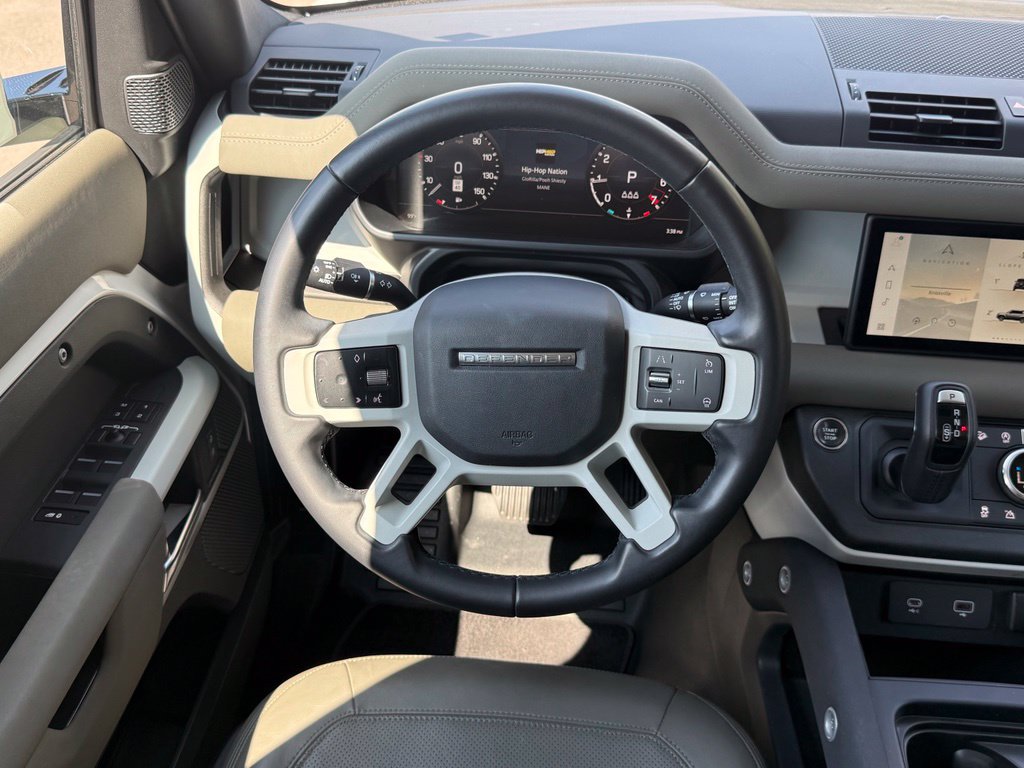Used 2023 Land Rover Defender 110 S AWD/4WD image 17