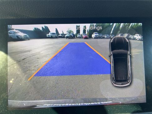 Used 2018 Porsche Macan BASE image 17